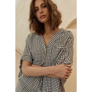 DISSH Black and White Houndstooth Button Down Shirt